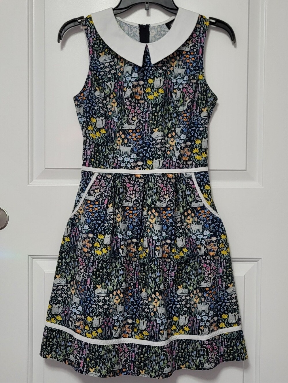 Retrolicious Kitty Dress Size M